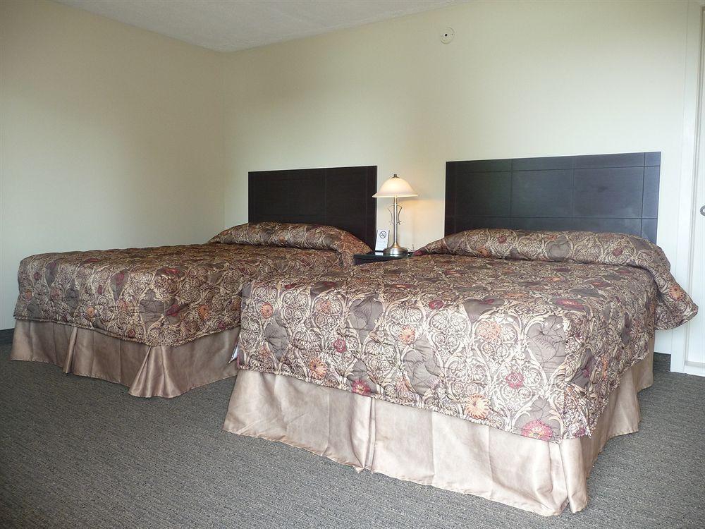 Motel Du Fleuve Броссар Экстерьер фото